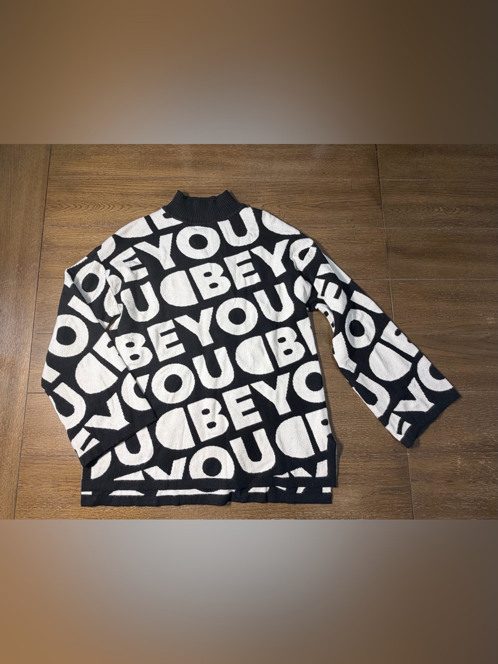 Desigual Black and White Be You Message Knit Sweater size M